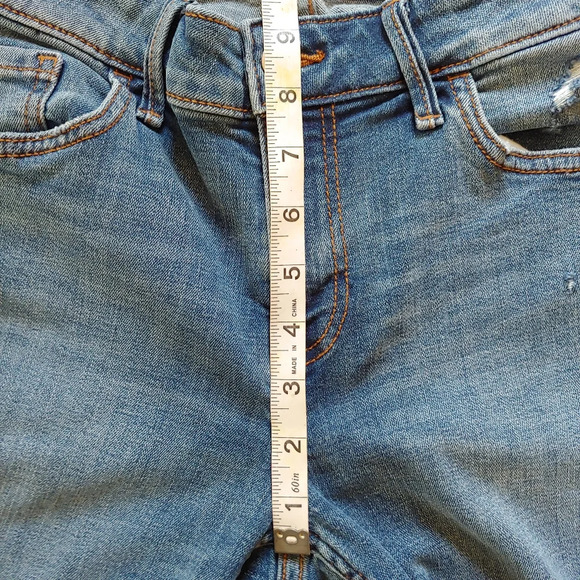 Old Navy Rockstar Mr.Rock Suzie Distressed Mid Rise Skinny Jeans Size Women's 4 - Picture 8 of 11